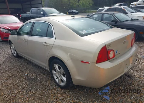 2010 Chevrolet Malibu Ls z USA, uszkodzony, nr VIN 1G1ZB5EB2AF211989